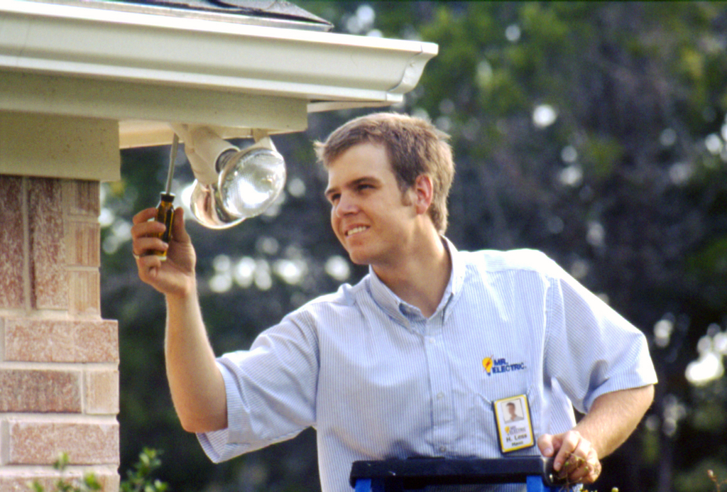 Exterior fixture 1.jpg 8 30 2017 10 00 42 am