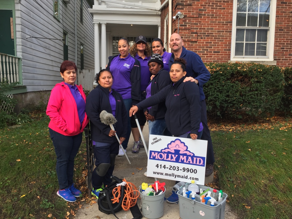 Ms molly volunteer day at shelter oct 2016 5049 %28002%29