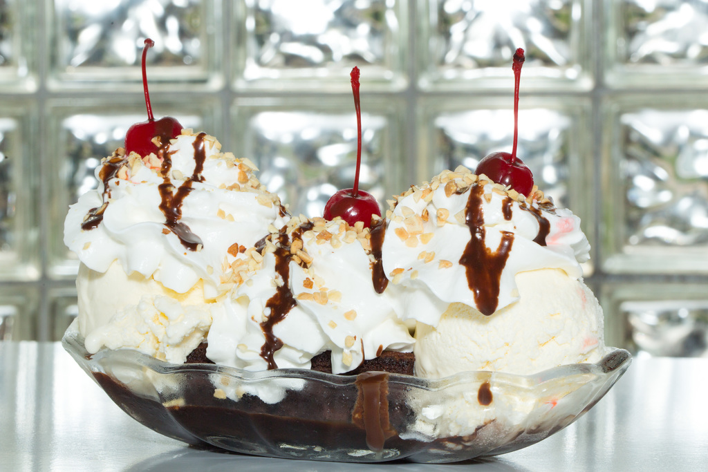 Fudge nut brownie sundae